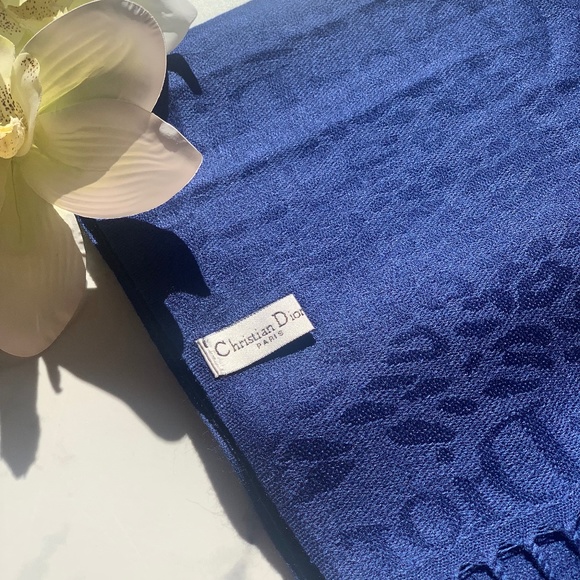 Dior | Leopard Scarf - Picture 5 of 7